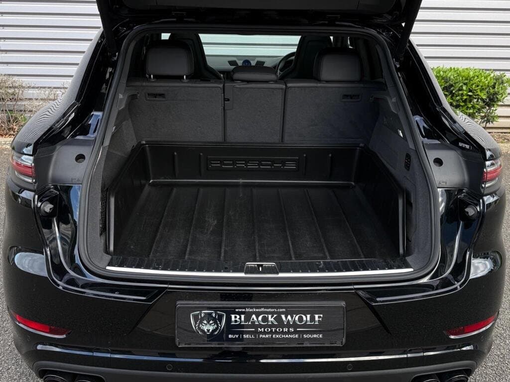 Porsche Cayenne Turbo boot and load area